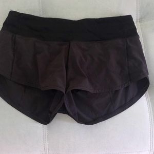 2.5” Black Lululemon Speed Up Shorts